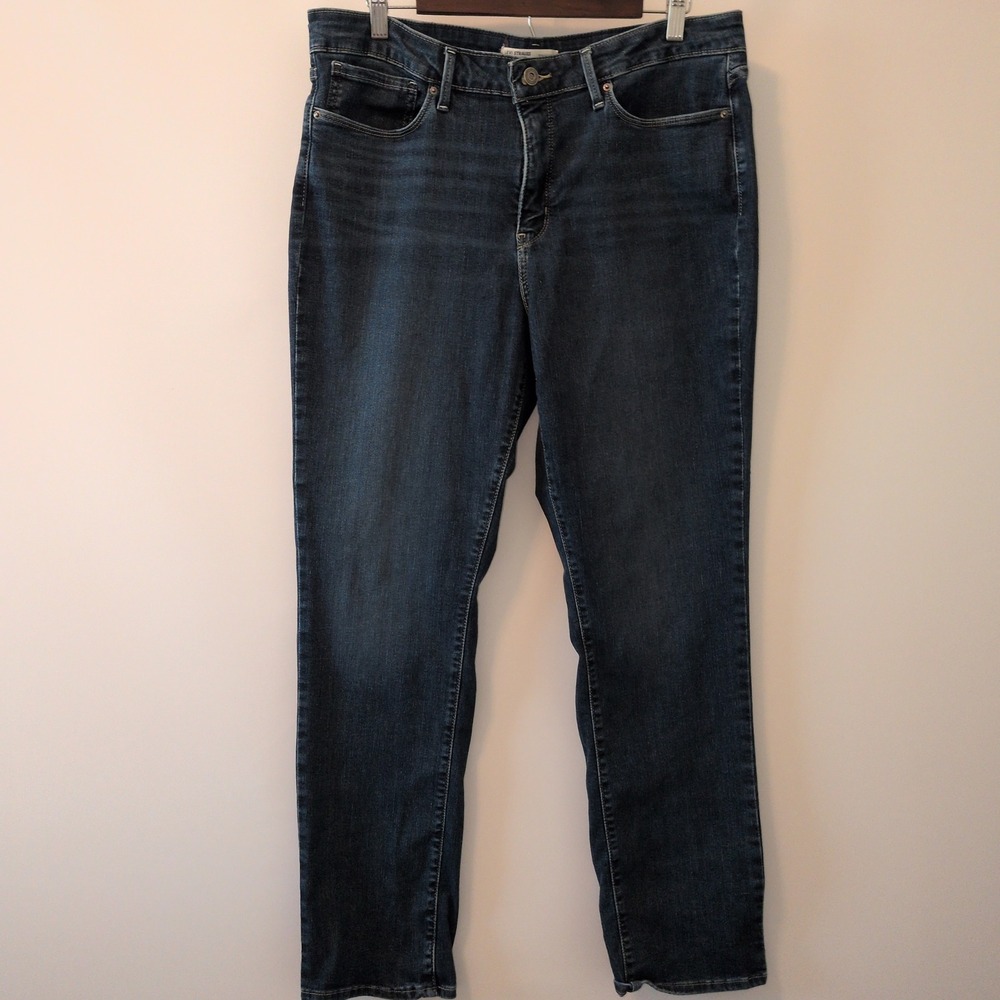 Levi Strauss Signature Totally Slimming Straight Jeans Womens Dark Wash Size 16